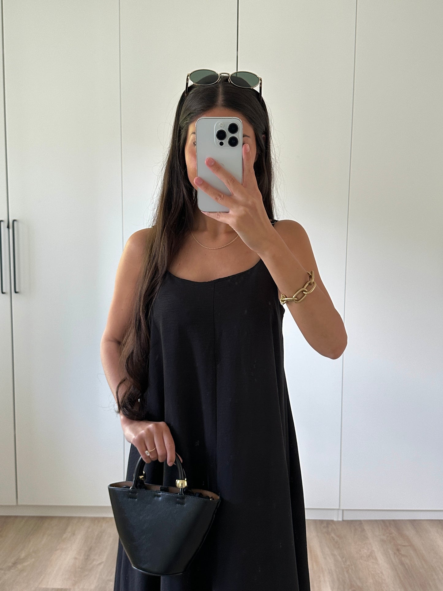 Fliessendes Midikleid - schwarz